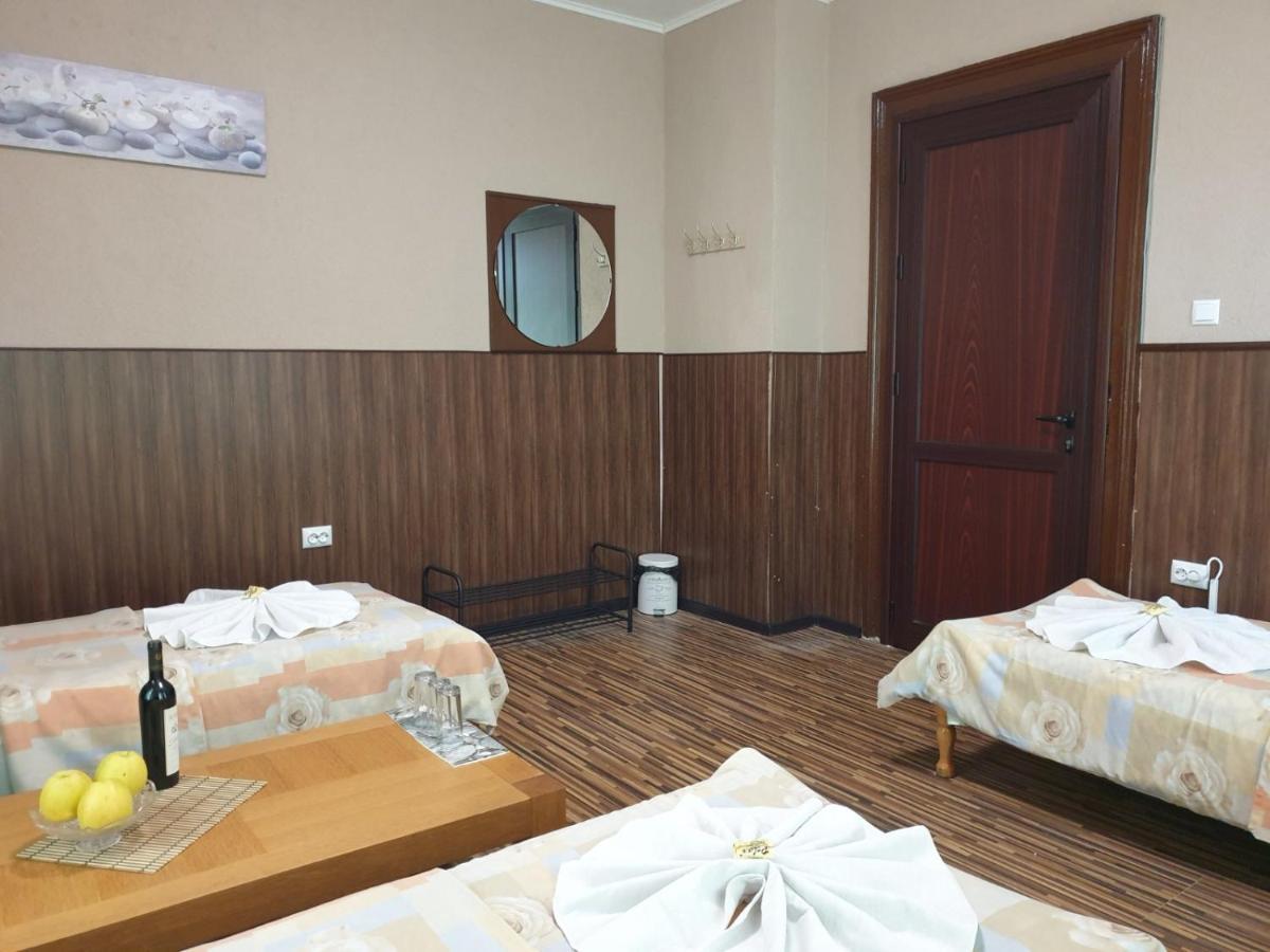 Km!Sofia - Стаи За Гости Bagian luar foto
