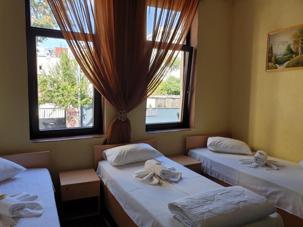 Km!Sofia - Стаи За Гости Bagian luar foto
