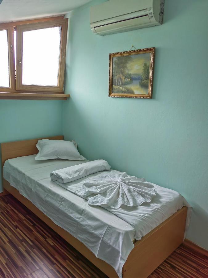 Km!Sofia - Стаи За Гости Bagian luar foto